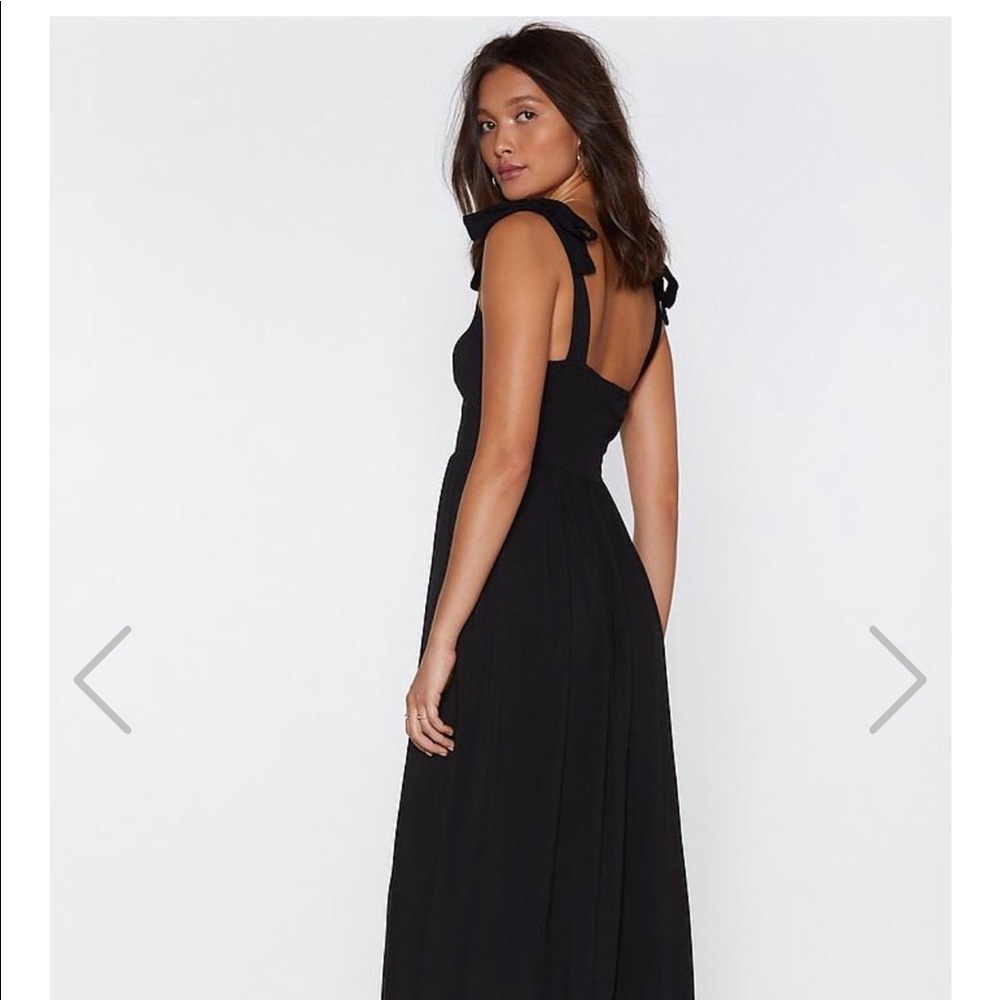 🆕Midi black dress perfect 4 a night out!